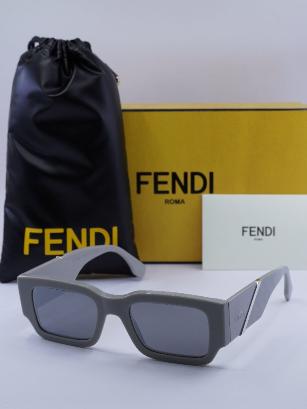 Fendi FE40131I 20C Square Sunglasses - Light Grey \Grey Mirror